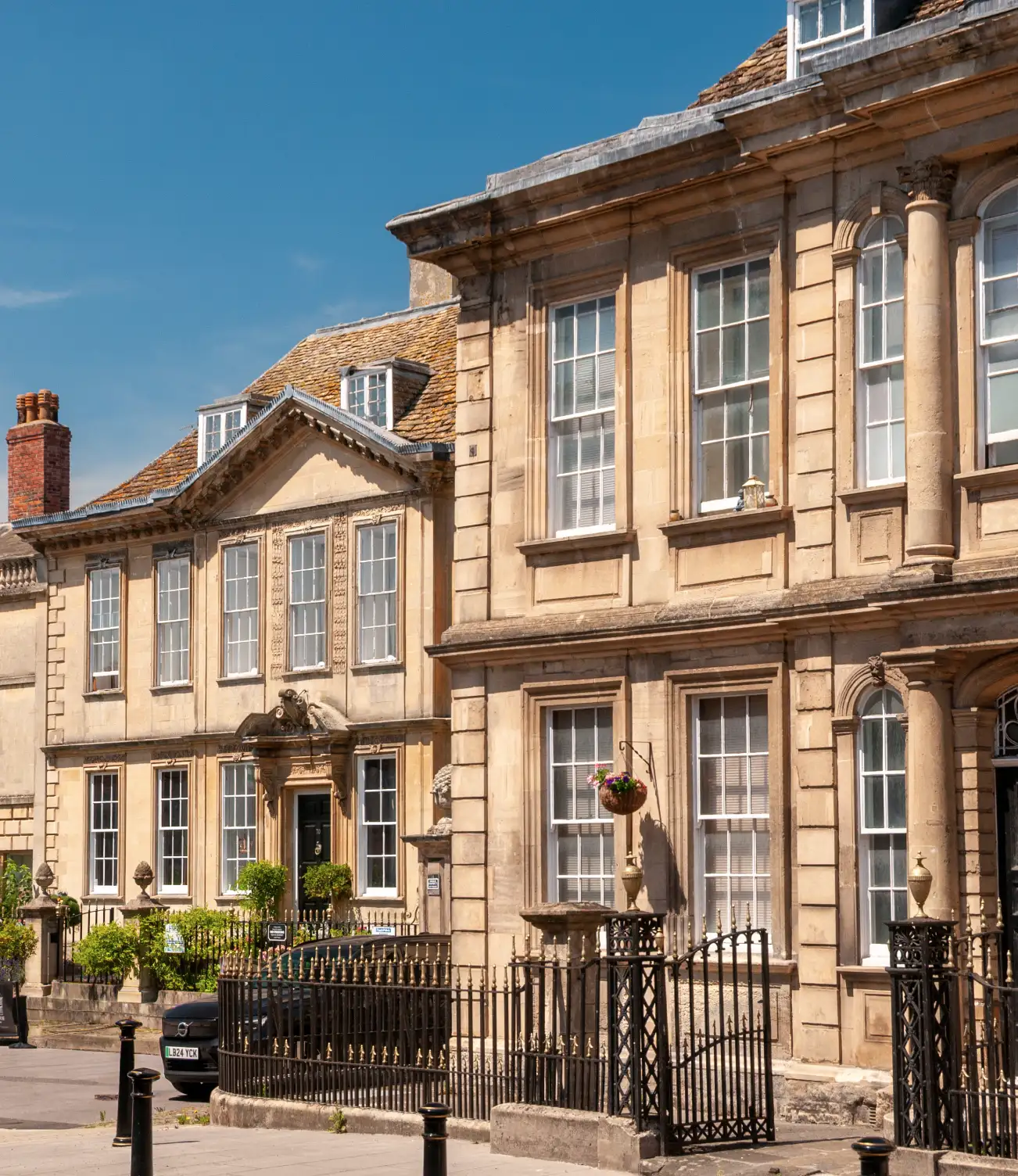 Family-run Kwik Linen Hire team providing professional linen hire services in Bath